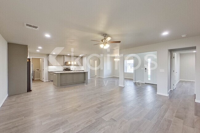 Photo - 2803 Bismarck Ave