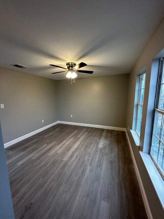Photo - 160 Pleasant Dr