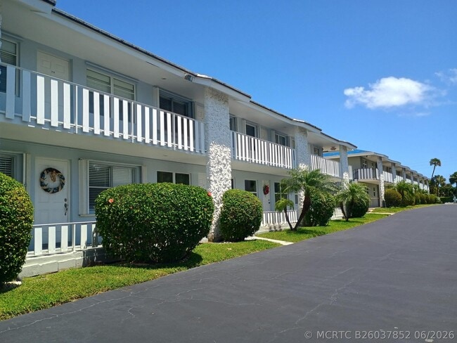 Building Photo - 5520 N Ocean Blvd Unit 109