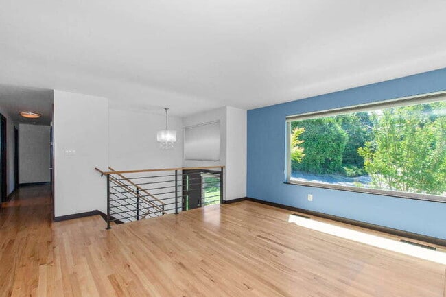 126 NW 104th St