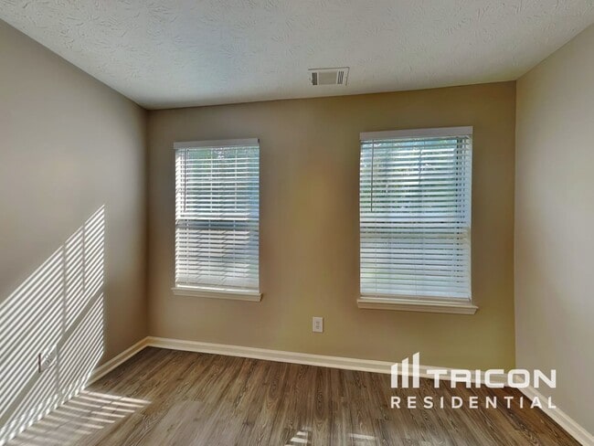 Photo - 737 Baskins Cir