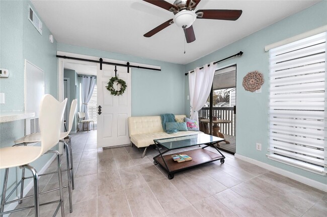 Photo - 13151 Walden Rd Unidad 158 Rental