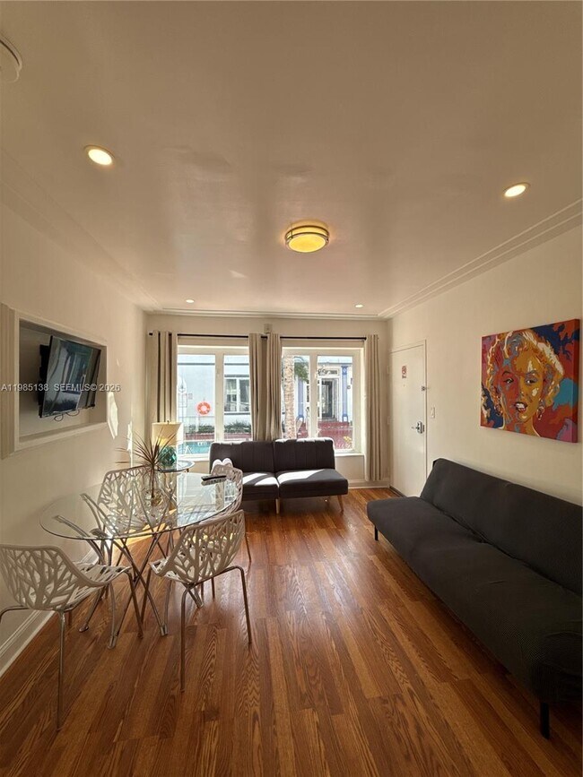 Photo - 1542 Jefferson Ave Unit 5