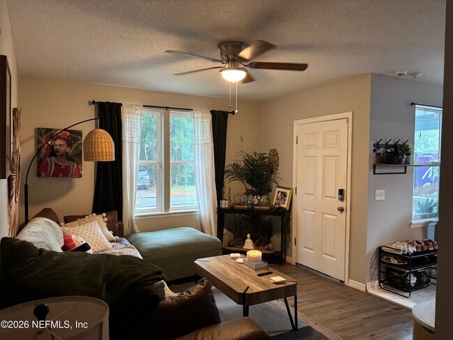 Photo - 4608 Wheeler Ave