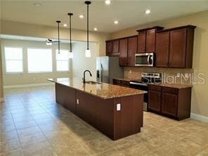 Photo - 8085 Glenlloyd Ave