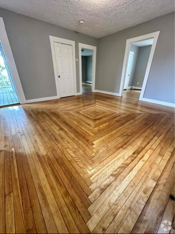 Building Photo - 70 Prichard St Rental