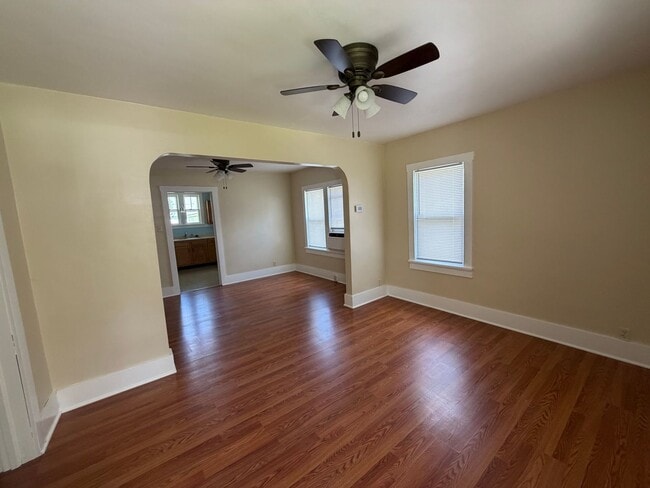 Photo - Adorable 2 bedroom 1 bathroom for rent