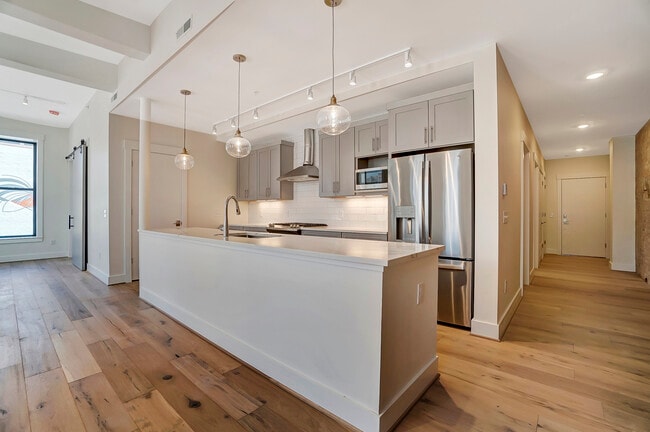 Photo - 39 E Court St Unit 4