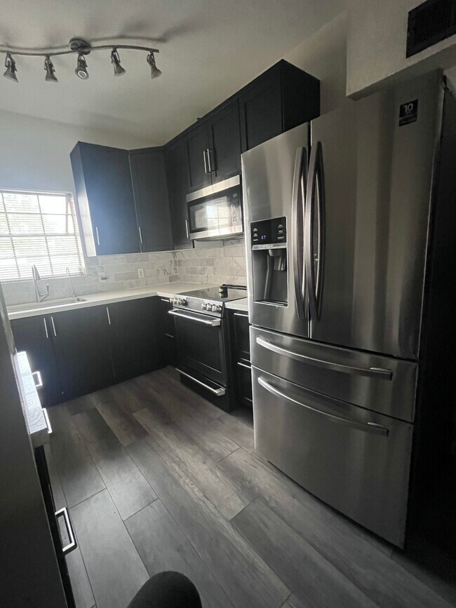 8020 E Thomas Rd Unit 324