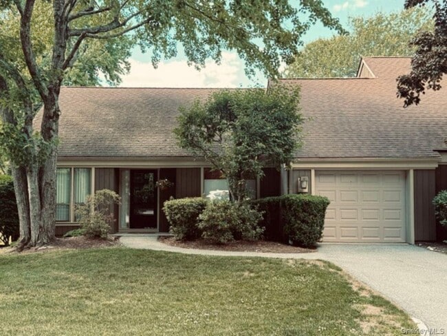Building Photo - 957 Heritage Hls Unit A