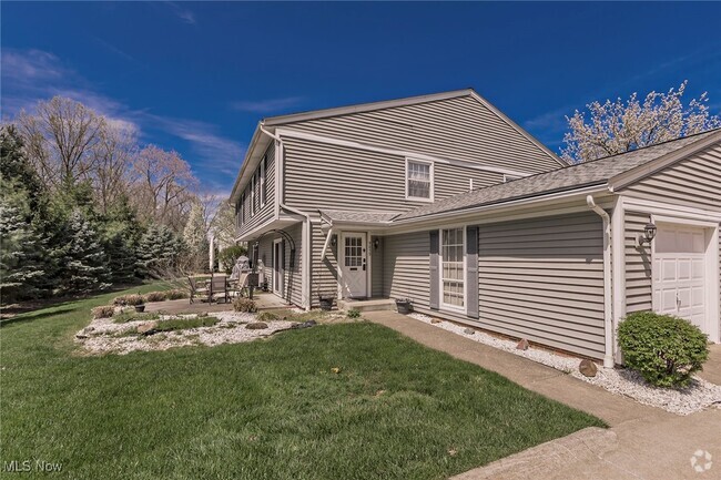 Building Photo - 9859 Independence Dr Rental