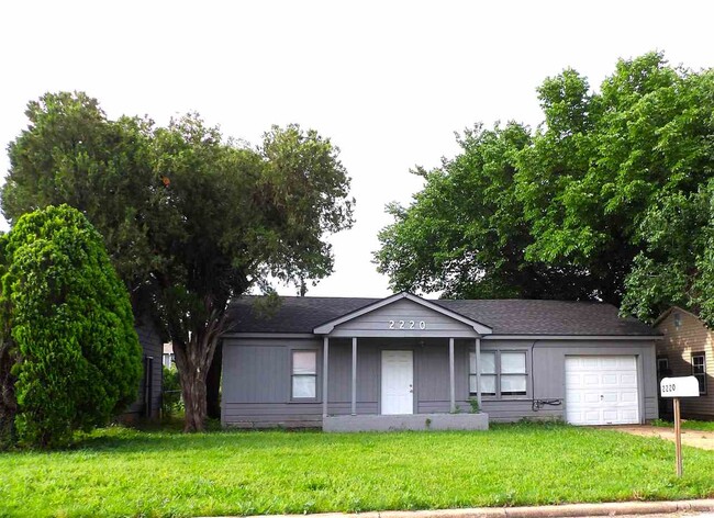 Photo - 2220 NW Pollard Ave House