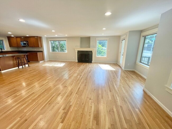 Photo - 3503 NE 110th St