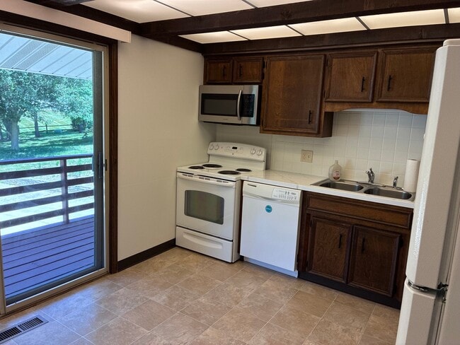Photo - 4524 Camelot Cir