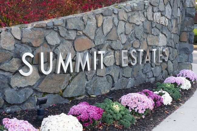 Building Photo - 1004 Paradise Rd Unit PHJ