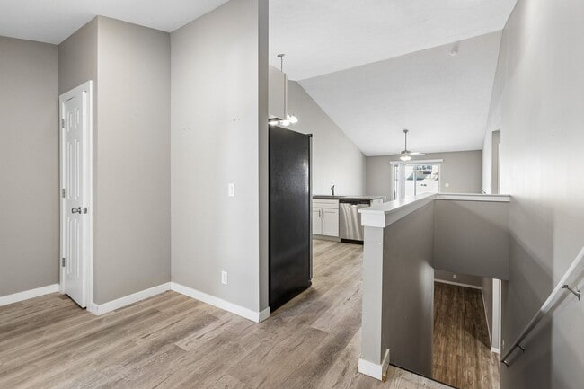 Photo - 4-Bedroom Townhome Near Village Pointe!!