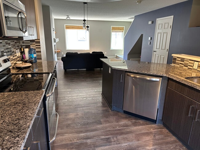 Photo - 3305 Orchards Link SW