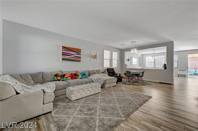 Photo - 791 Trumpington Ct