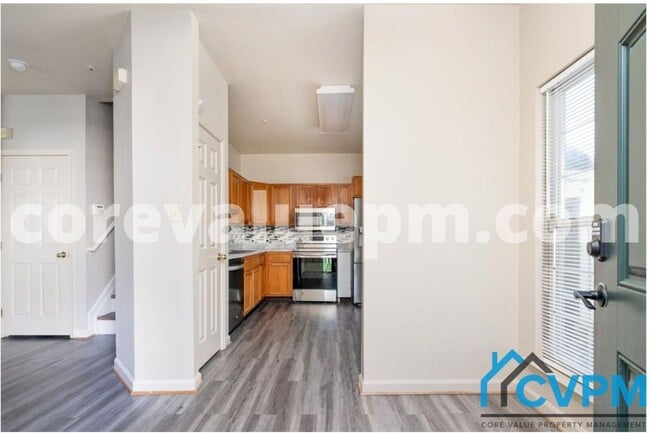 Photo - 2001 Travis Point Ct