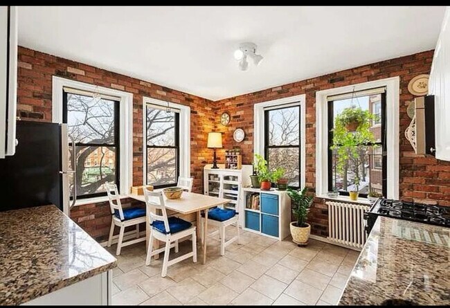 Photo - 1400 Commonwealth Ave Unidad 6