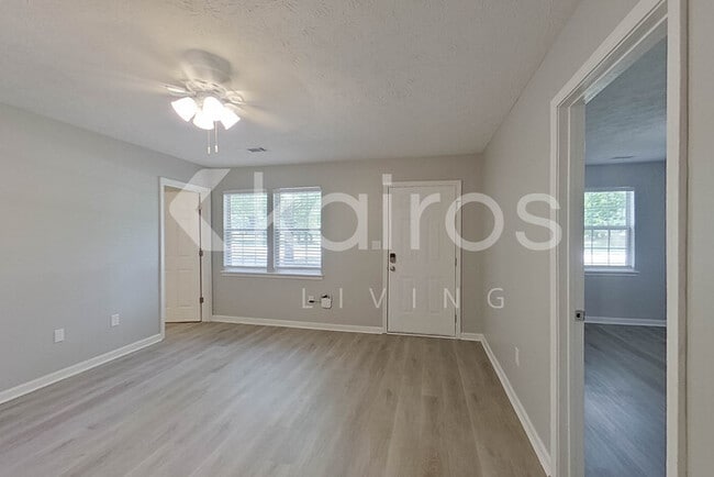 Photo - 170 Big Oak Cir