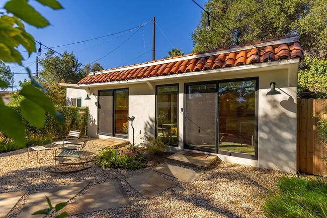 Photo - Downtown bungalow