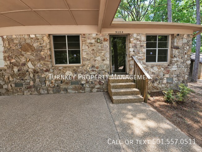 Building Photo - 9122 Tanya Dr Unit A