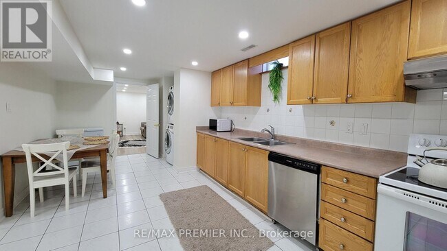 Photo - 25 Granite St