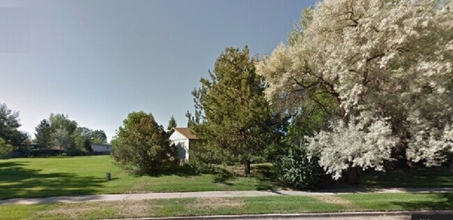 Charming Gunbarrel Home with Sunroom and O... - Charming Gunbarrel Home with Sunroom and O...