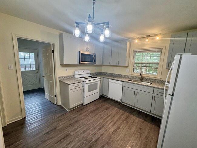 4815 Junilla Ln