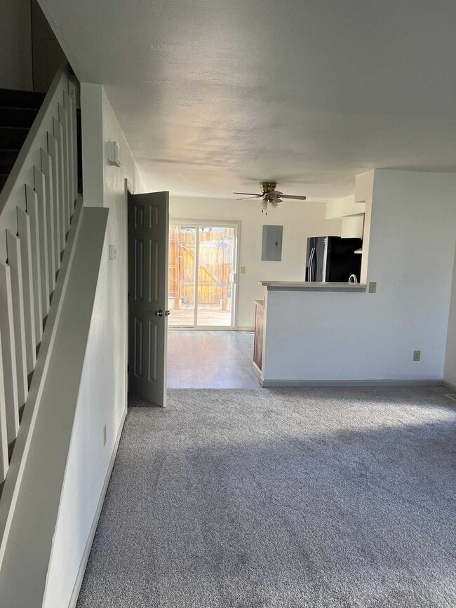 Building Photo - 3181 Vail Pass Dr Unit 1
