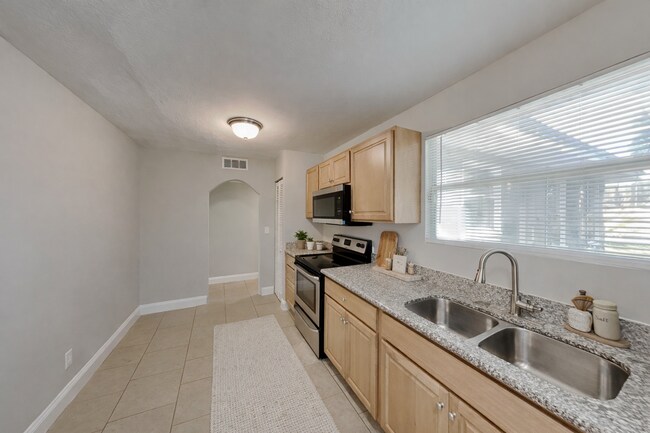 Photo - Beautiful 3 Beds 2 Baths Home in Jacksonville