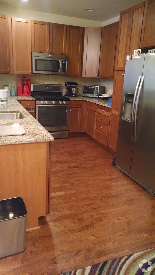 Building Photo - 2420 Grays Ferry Ave Unit Adison Manor-Naval Square Rental