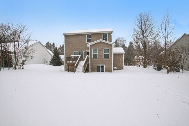 Photo - Outstanding Neighborhood in Saugatuck for Long Term Lease!