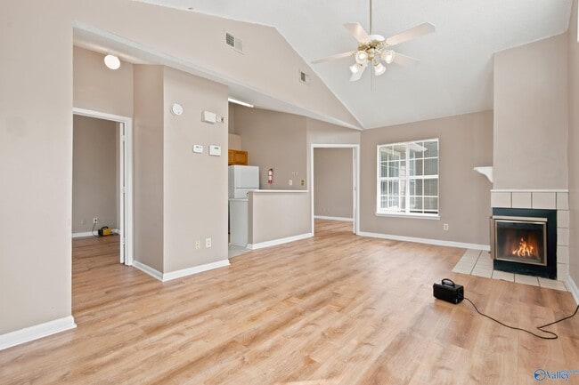 Photo - 104 Waters Edge Ln Unidad 104