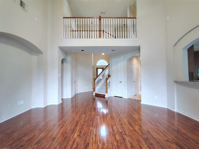 Photo - 5606 Grandwood Ln