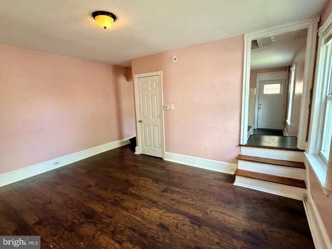 Photo - 400 W 3rd St