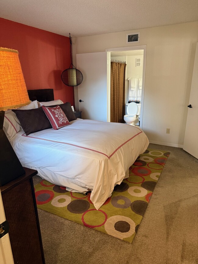 Photo - River Park Apartments