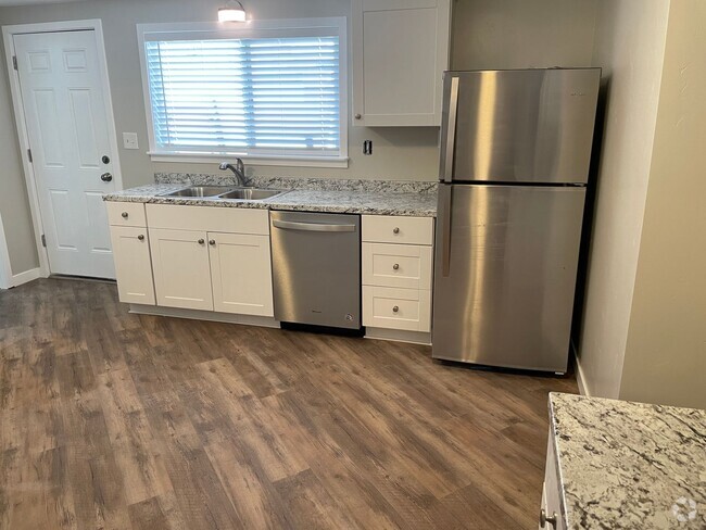 Building Photo - 359 N 400 E Unit 359 N 400 E #B Rental