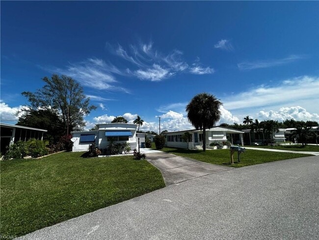 Building Photo - Imperial Harbor Home - First Month Rent FREE!