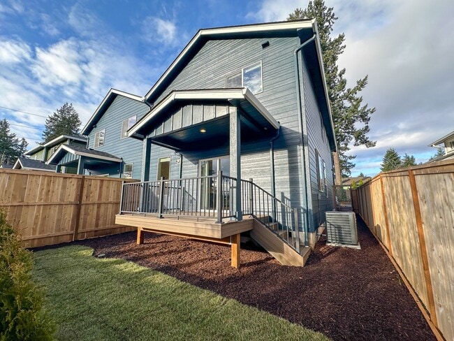 Building Photo - BOONE661-663 -NEW Unit 661