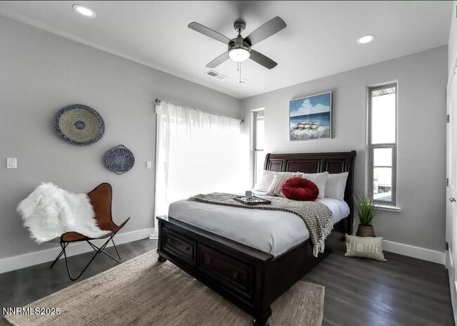 Photo - 720 Bluffs Ct