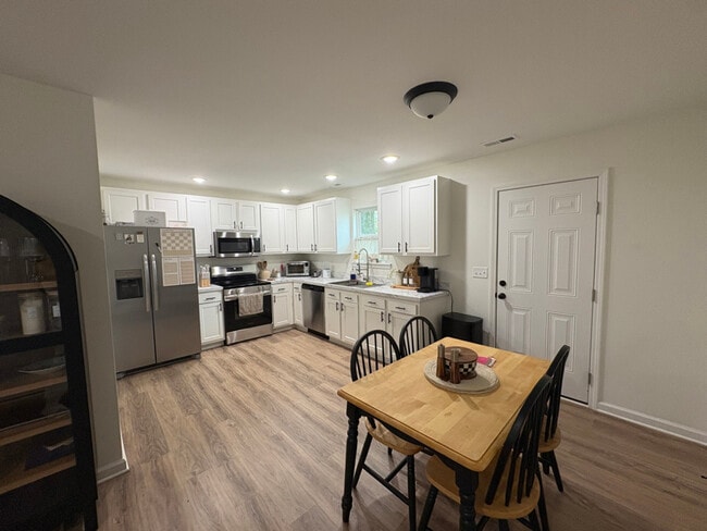 Photo - 328 Clark Rd