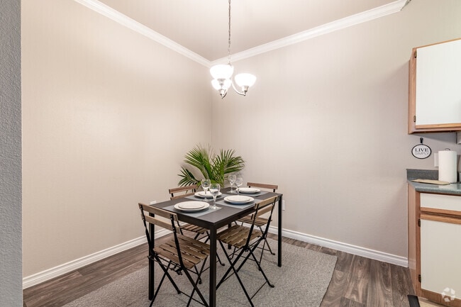 1BR, 1BA - 700SF - Dining Room