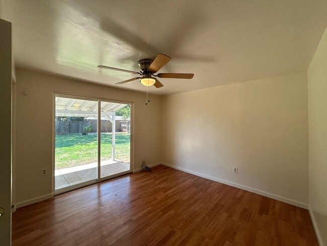 Photo - 7252 Lincoln Blvd