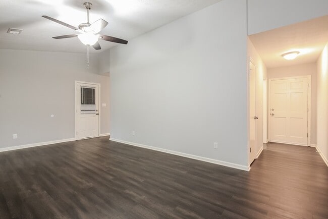 Photo - 122 Apollo Ave