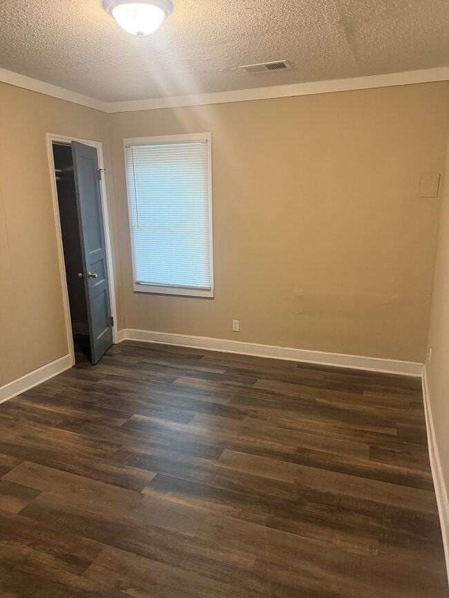 Photo - 1461 Wilson St