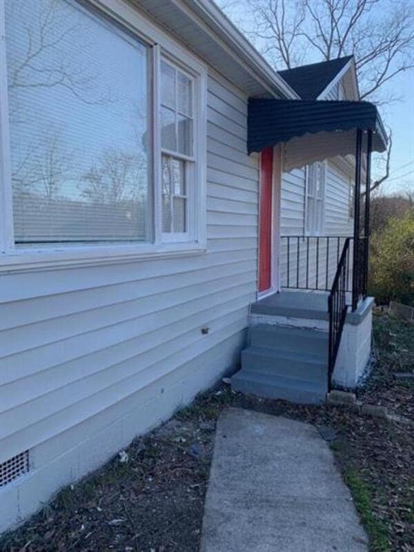 Photo - 352 Adams St