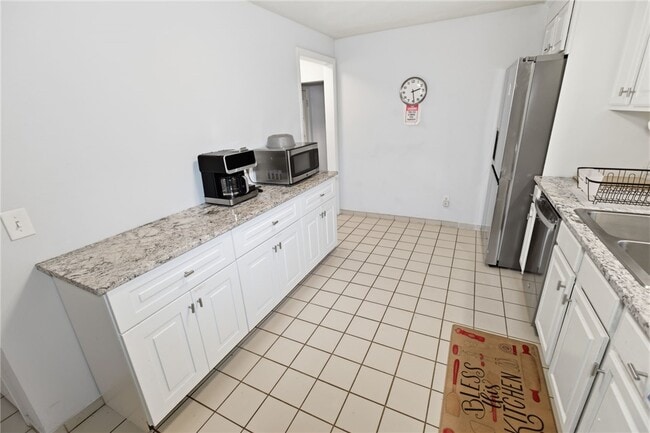 Photo - 266 Willowcrest Dr