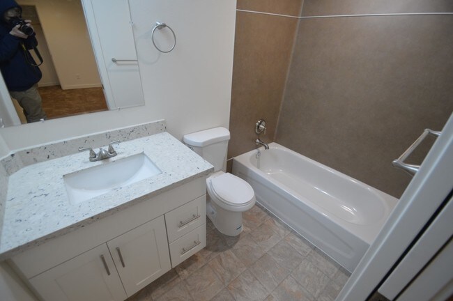 Photo - 215 Pontius Ave N